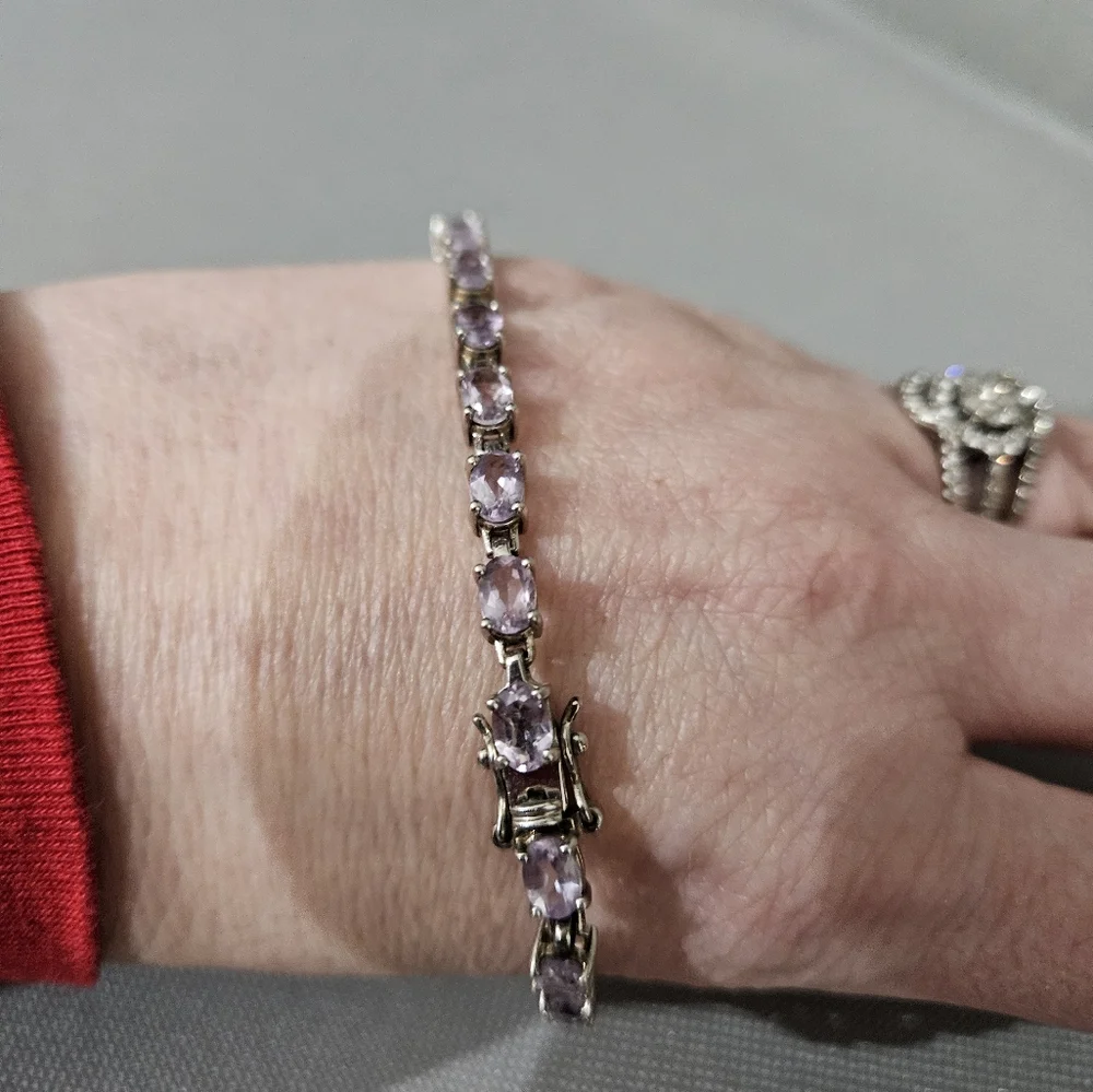 Elegant Silver Bracelet. Amethyst gem. Strong clasp - Picture 2 of 4